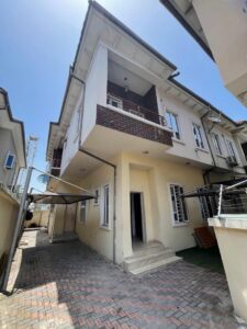 4 bedroom semi-detached duplex